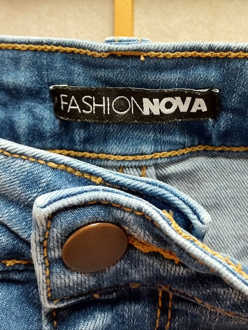 👖 Fashion Nova Distressed Medium Wash Stretchy Skinny Jeans Juniors 7/9 - Picture 3 of 3